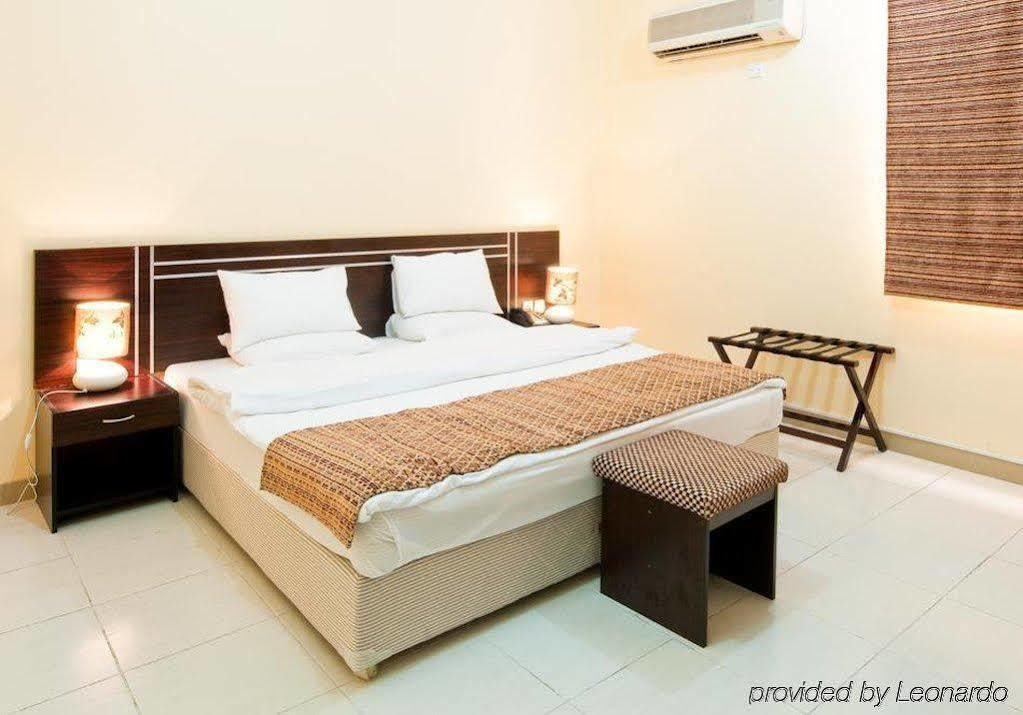 La Villa Hotel Doha Zimmer foto